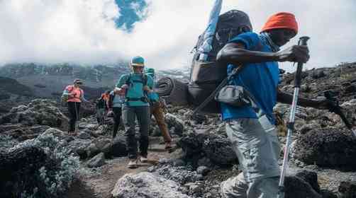 非洲屋脊登山路线_乞力马扎罗的户外徒步之旅