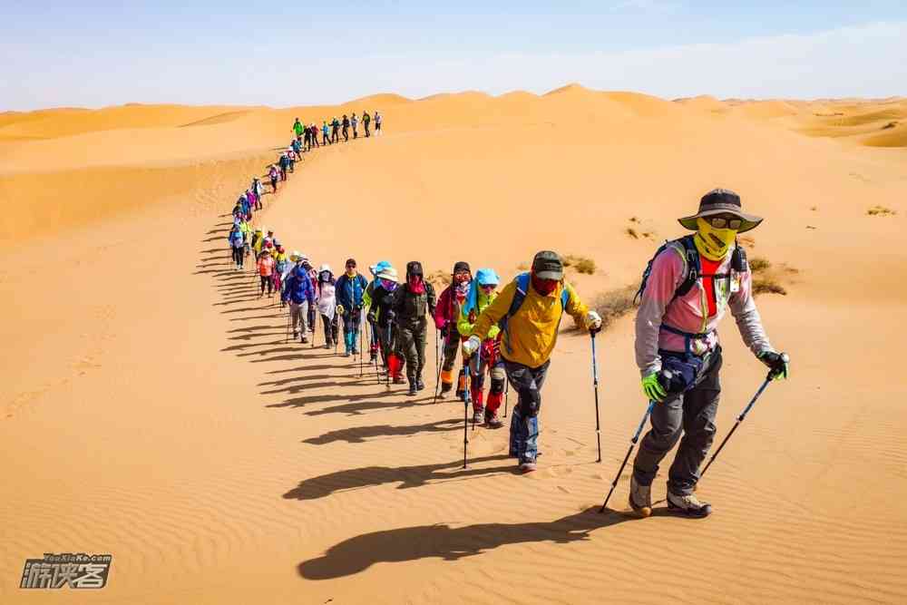 腾格里沙漠旅游什么时候去好？徒步穿越腾格里沙漠需要哪些装备？