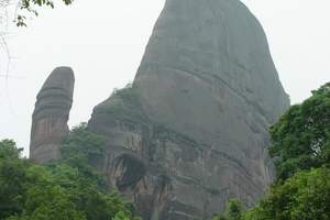 韶关世遗丹霞山百丈崖漂流南华寺两天团（纯玩）