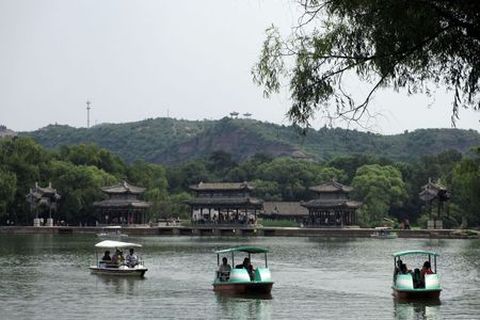 <避暑山庄-普宁寺-棒槌山单座单汽2日游>畅游承德，最佳选择